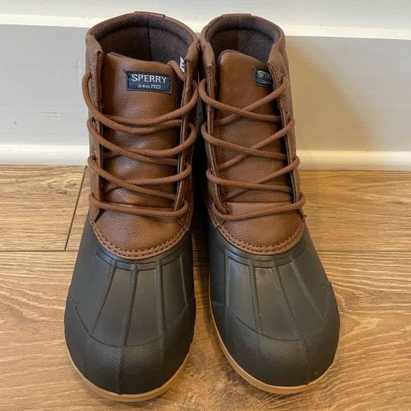 Sperry Kid Port Boot Rain Boot Duck Boot Tan and Brown Size 3 NWOB - Picture 1 of 5
